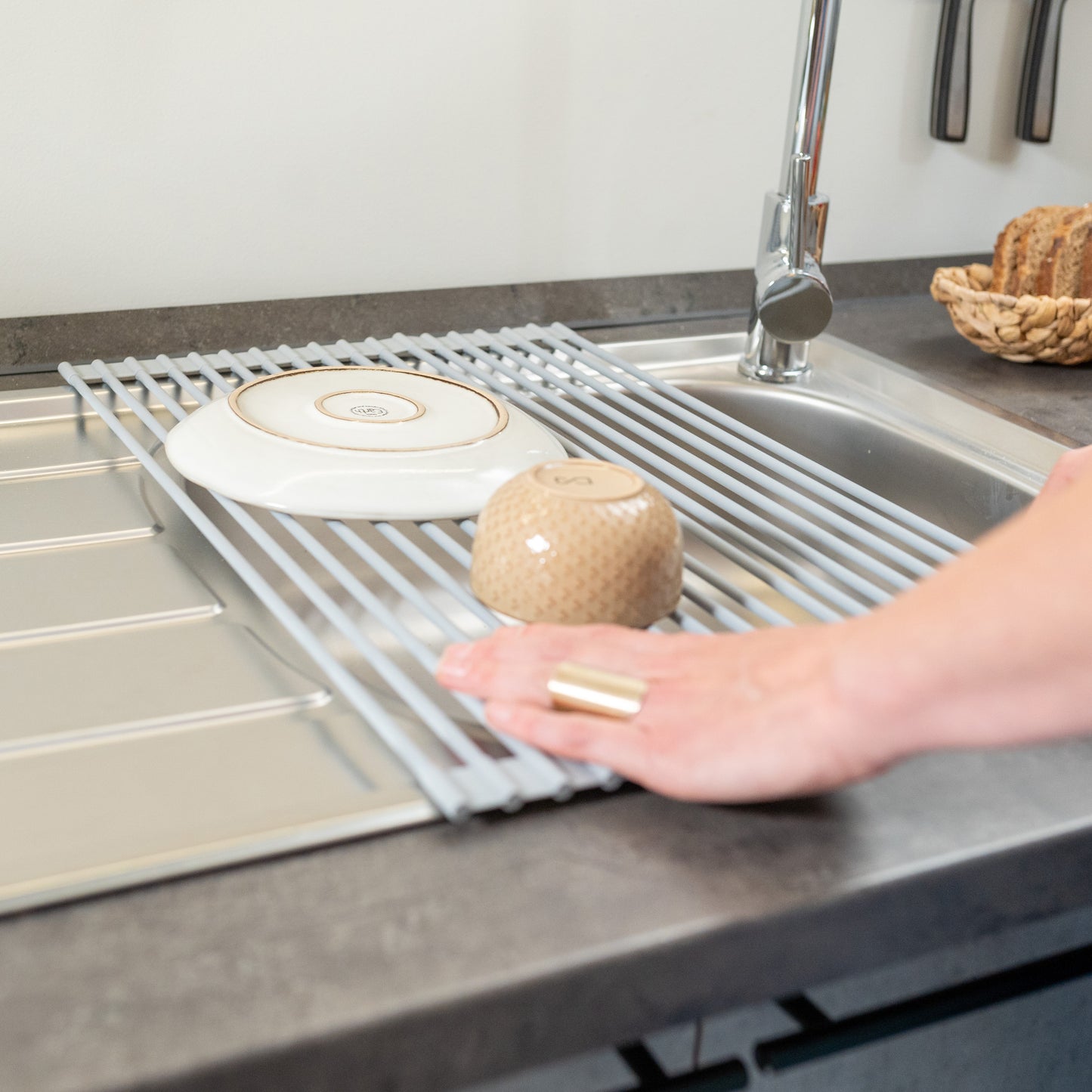 Escurreplatos de acero y silicona flexible